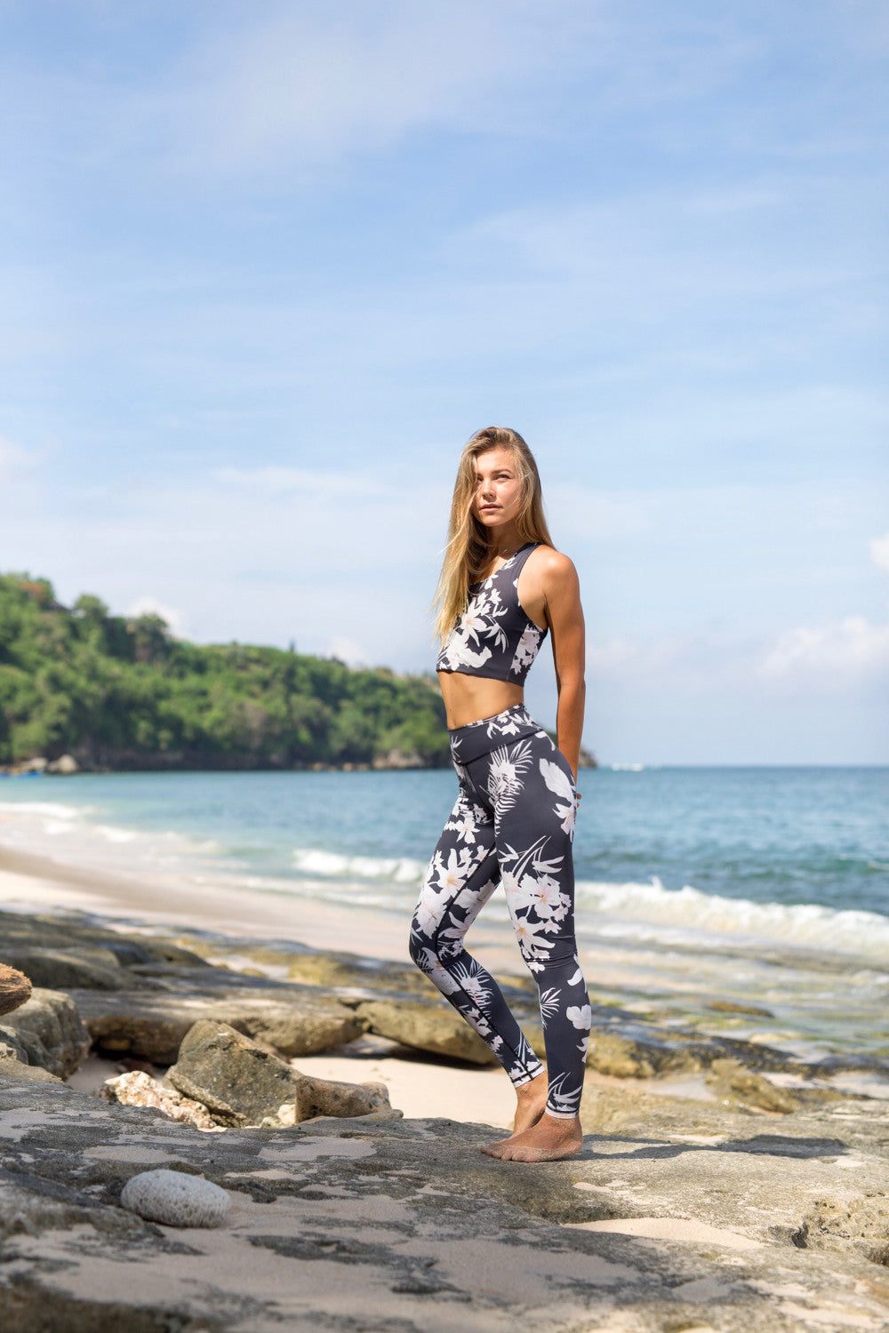 Black Hawaiian Tawaiis Crop - Kavala